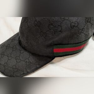 Gucci Black Cap with Signature Stripe